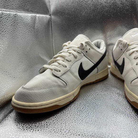 Size 11 Nike Dunk Low Canvas White Gum Black Mens Lace-Up Sneakers AA1056-100 - Picture 4 of 12